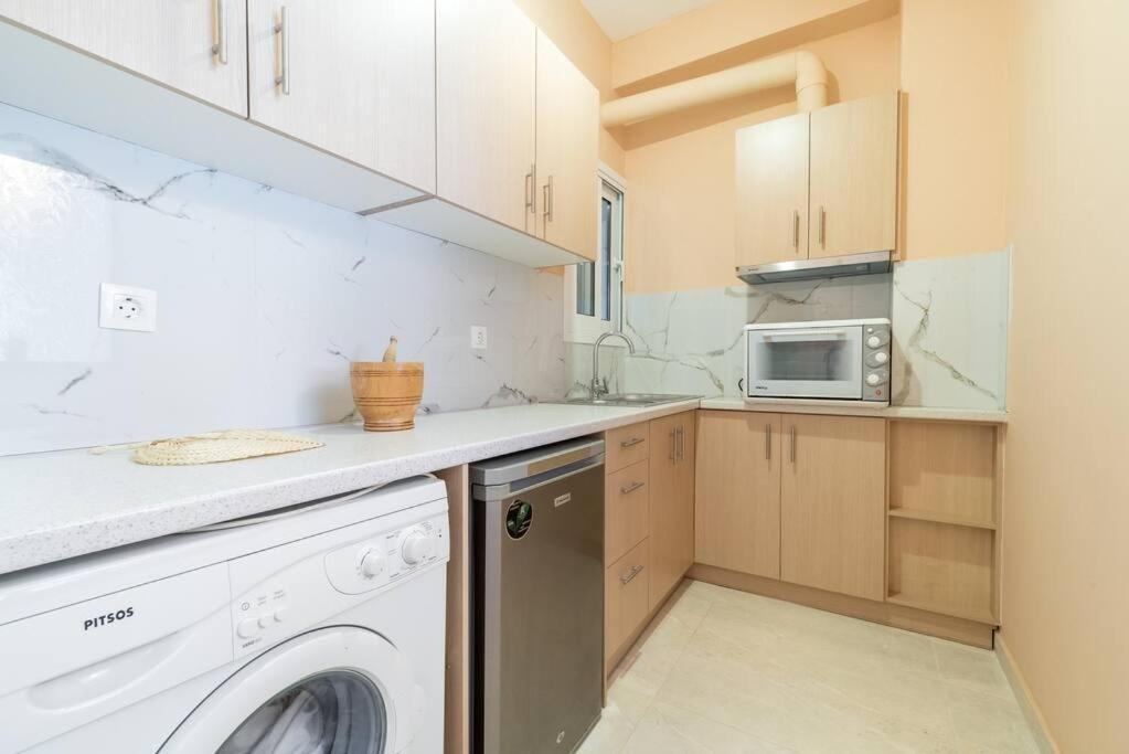 Modern African-Inspired Flat Lejlighed Athen Eksteriør billede